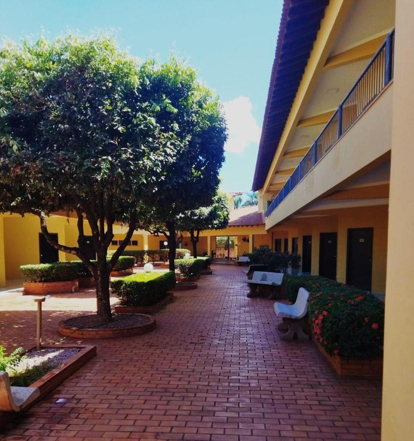 Hotel Marathi Park Rondonópolis Buitenkant foto