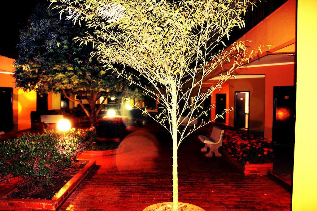 Hotel Marathi Park Rondonópolis Buitenkant foto